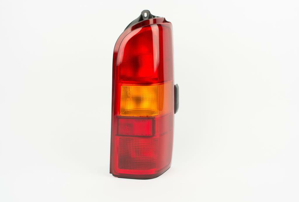 NEW Genuine Suzuki CARRY VAN Rear Light Lamp RIGHT 35650-77A10