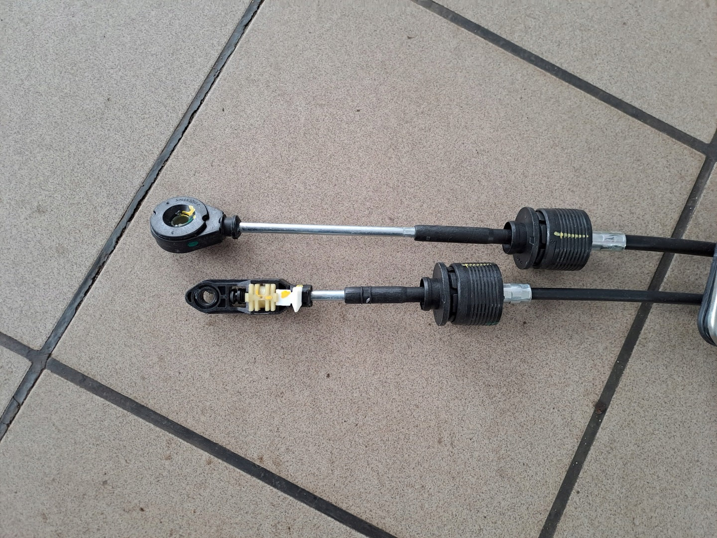 NEW Genuine Suzuki SWIFT 2010-12 Gear Cables 1.2 PETROL 5 SPEED 28300-68L41