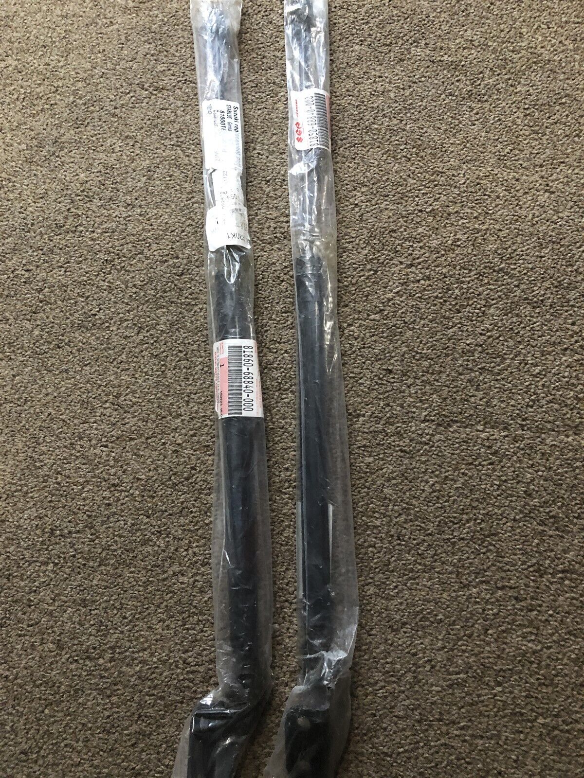 NEW Genuine Suzuki SWIFT 2011-16 PAIR of TAILGATE STRUTS Boot Balancer 81850-68841 81860