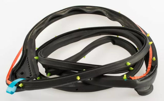 2x NEW Genuine Suzuki SX4 2008-14 Rear Door Seal +Clips Weatherstrip 84661-79J00 84671