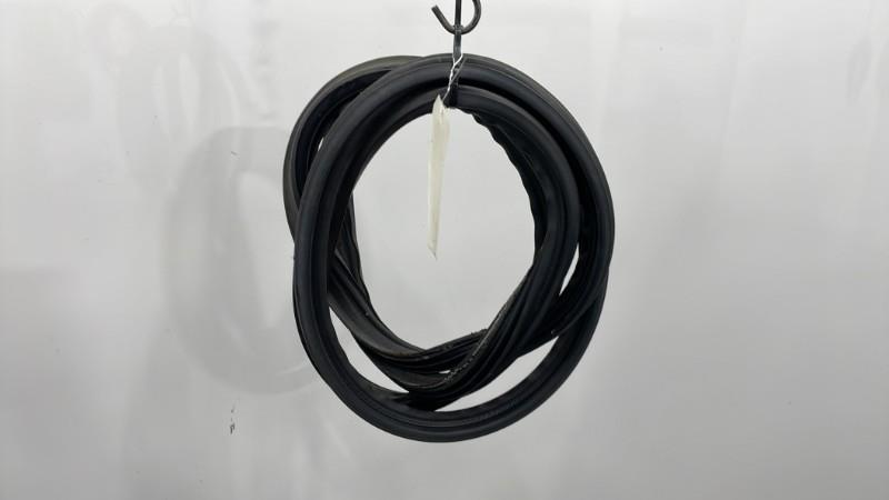 NEW Genuine Suzuki SWIFT 2011-2016 Rear Tailgate Boot Rubber Opening Seal Weatherstrip 84681-68L01