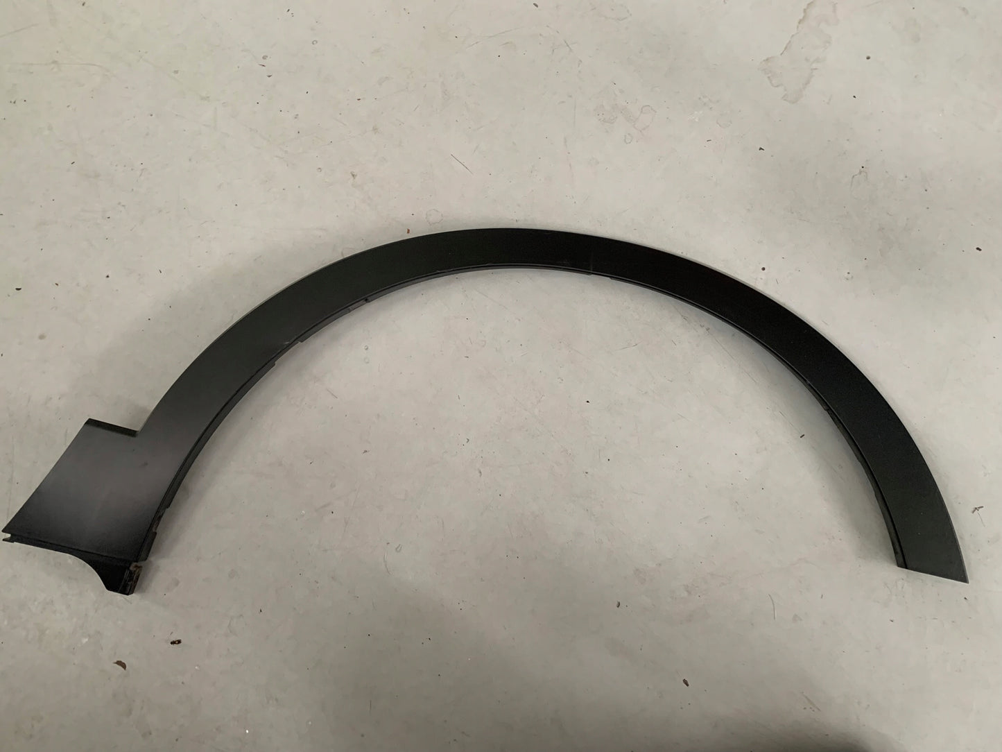 Genuine Suzuki S-Cross 2020-On Front RIGHT Wheel Arch Trim Surround Spat 77210-64R00-5PK