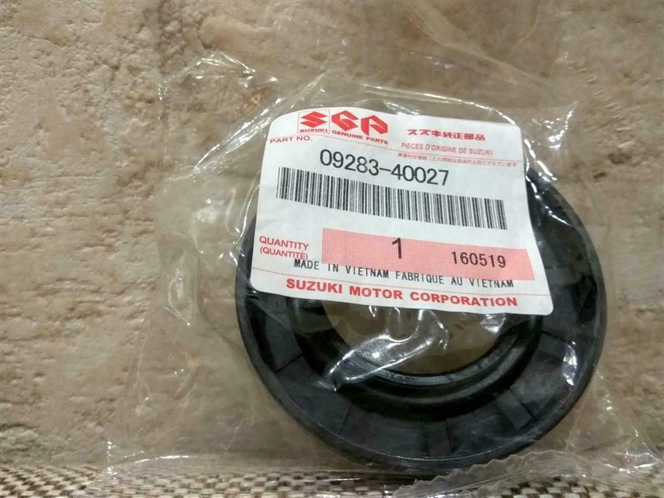 Genuine Suzuki GV 2000-05 DIESEL Rear PROP DIFF Flange Oil Seal 09283-40027