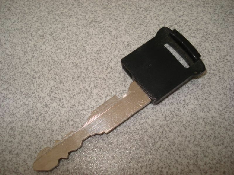 NEW Genuine Suzuki SWIFT Key Fob Blade Blank Immobiliser Chip Code 37145-63J60