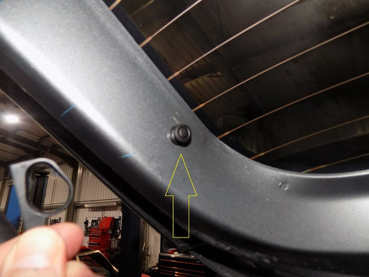 NEW Gen Suzuki VITARA 2015> Parcel Shelf CLIP STRING HOLDER Plastic 88919-80J00