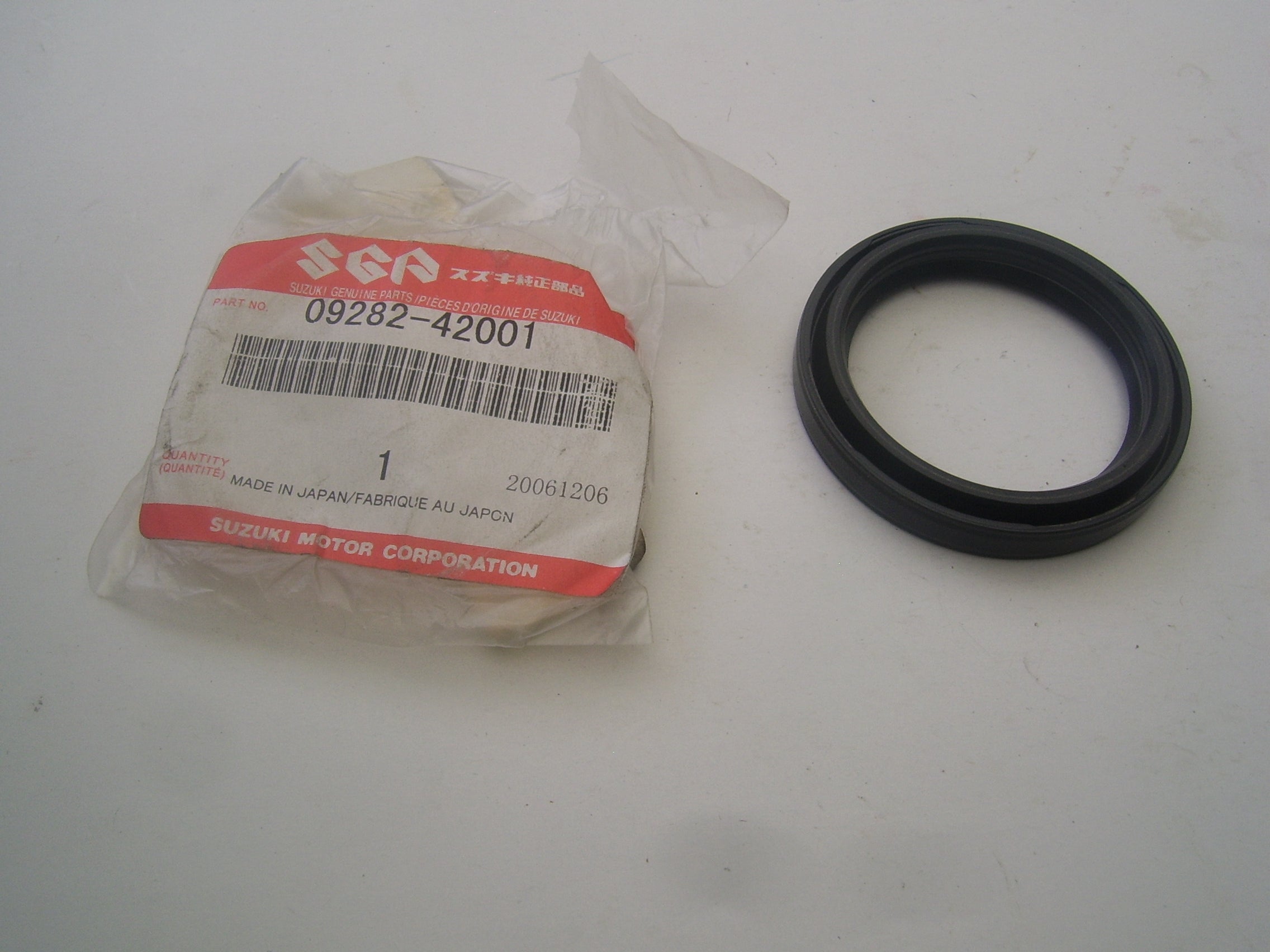 NEW Genuine Suzuki IGNIS 2000-2006 1.5 Rear Shaft Oil Seal 09282-42001 ...