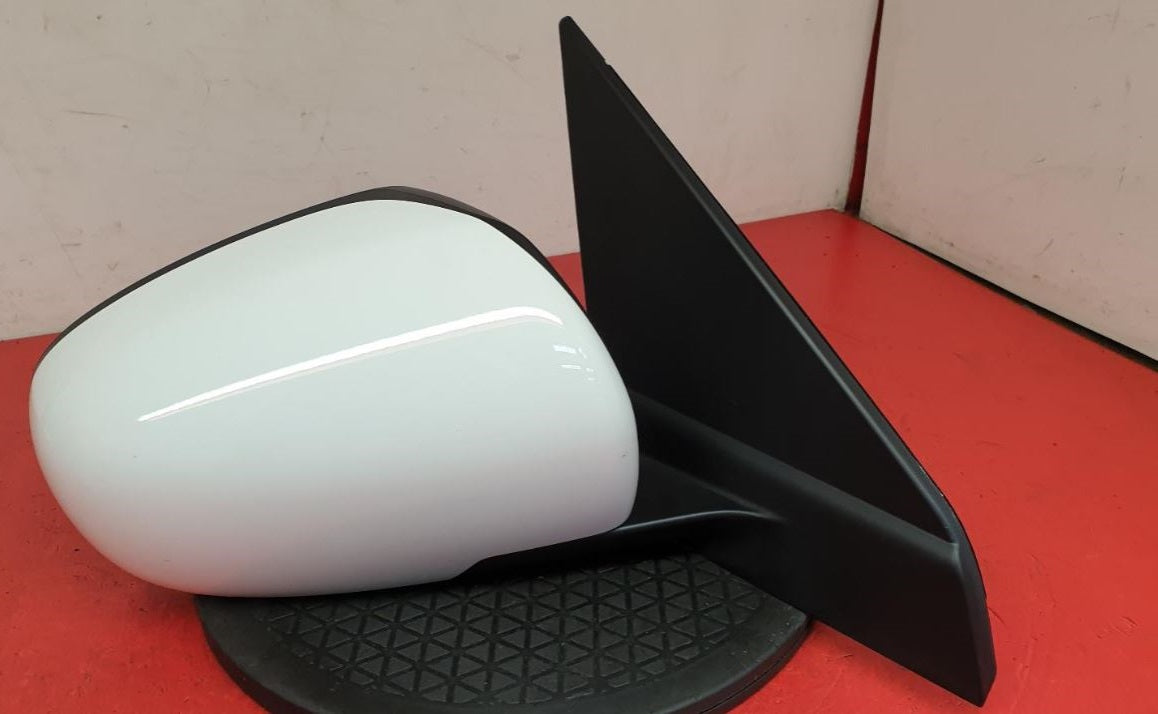 NEW Genuine Suzuki VITARA Wing Mirror COMPLETE RIGHT 84701-54PA2-26U White
