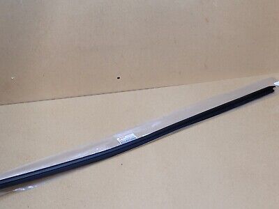 NEW Genuine Suzuki SWIFT 2011-16 3dr Window Door Moulding FRONT RIGHT 83811-69L00