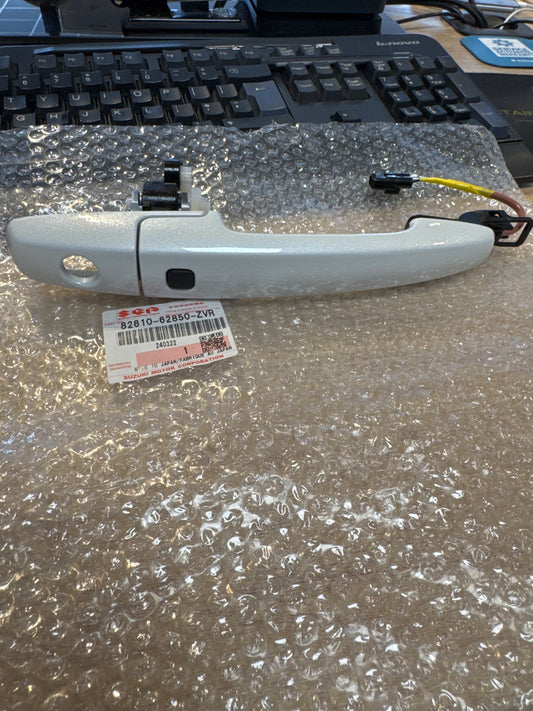NEW Genuine Suzuki SWIFT 2024-On Outer Door Handle Front Right WHITE 82810-62850-ZVR Stock
