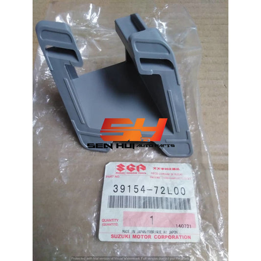 NEW Suzuki SWIFT Sport 2011-13 Washer Jet Cover Holder Base LEFT 39154-72L00