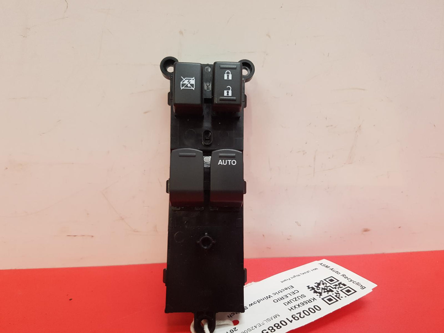 NEW Genuine Suzuki CELERIO Power Window Switch RIGHT 37990-84M11