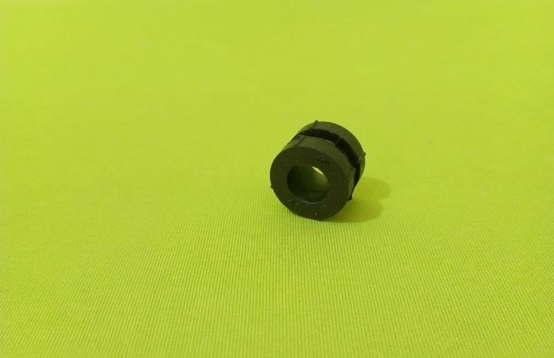 2x NEW Genuine Suzuki ALTO Air box Rubber GROMMETS 13723M73K00