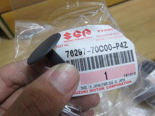 NEW Genuine Suzuki JIMNY BOOT ENTRY TRIM CLIP 76297-70C00-P4Z