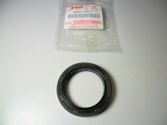 Genuine Suzuki GV 2000-05 DIESEL Gearbox Transfer Box PROP Oil Seal 09283-44015