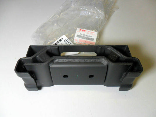 NEW Genuine Suzuki GV GRAND VITARA Rear ENGINE Mount Mounting Bracket 11710-65J00