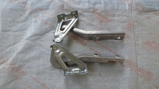 2x NEW Genuine Suzuki SWIFT 2017-On BONNET Hood HINGES Hinge 57410-52R00 57420